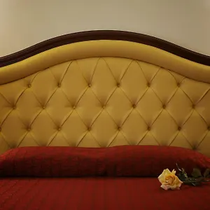 Bed and Breakfast Domus Augusta